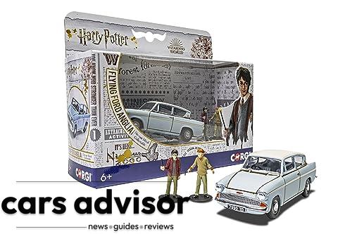 Corgi Harry Potter Flying Ford Anglia with Harry & Ron from The Cha...